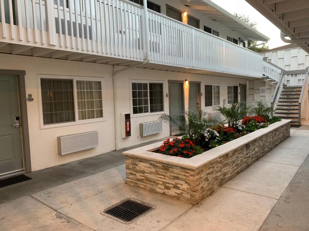 Stargazer Inn and Suites
